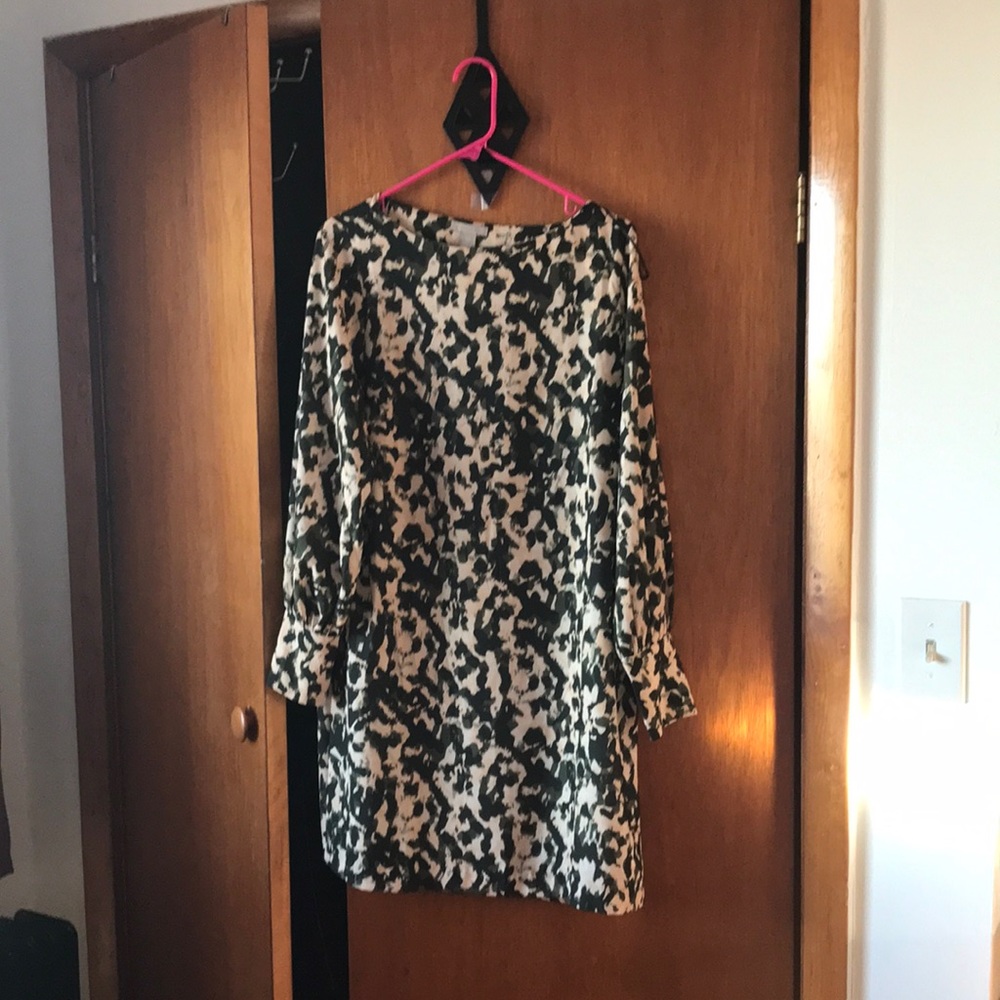 Never worn H&M knee length printed dress